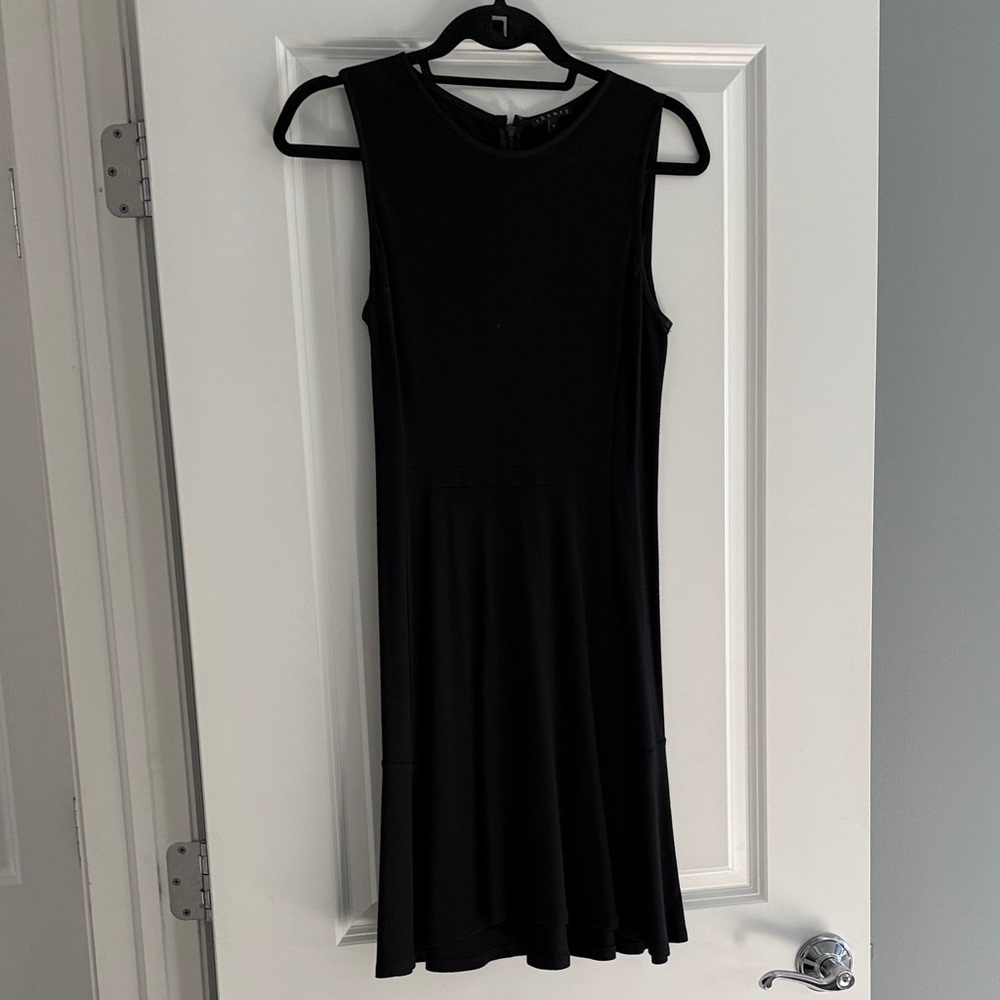 Theory black sleeveless dress - size 4